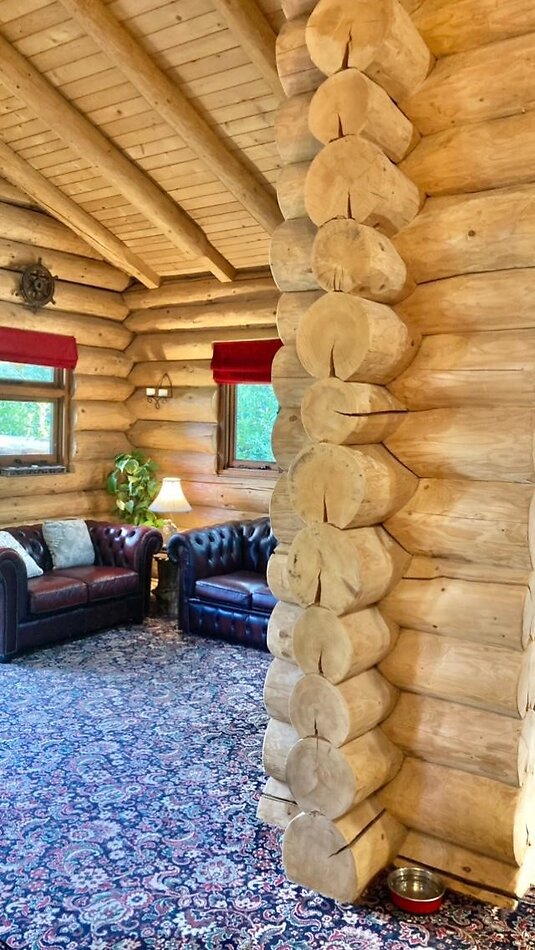 LOG CABIN - Sevenoaks