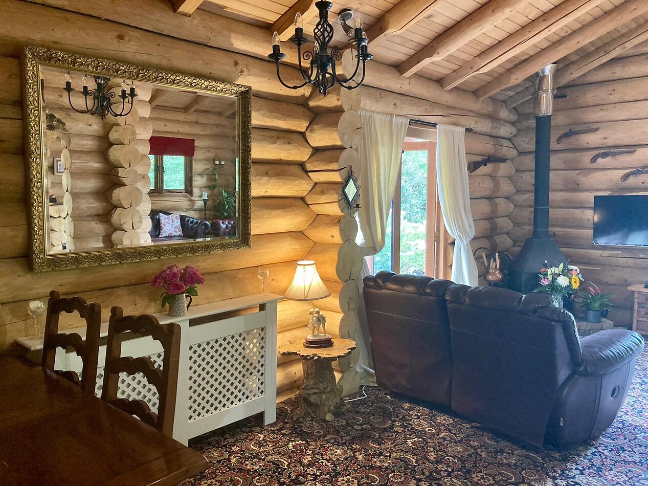 LOG CABIN - Sevenoaks