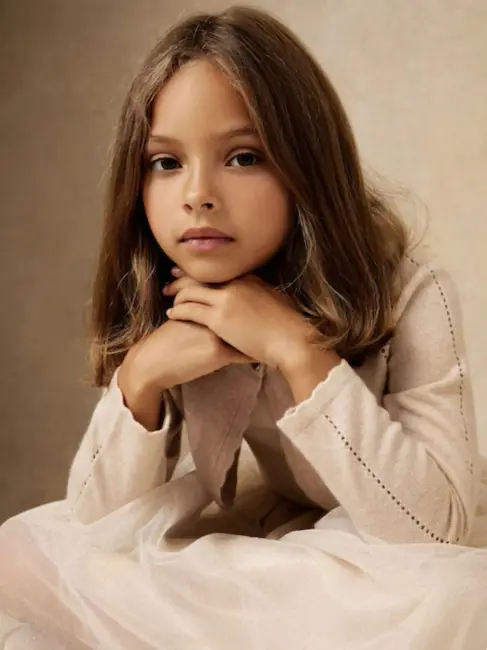 CLAIRE RAY